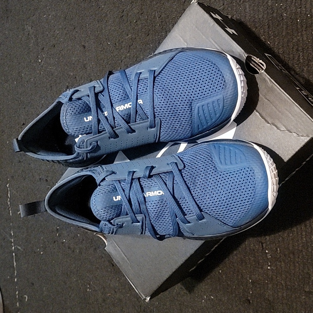 Under Armour SHOWSTOPPER 2.0 shoes